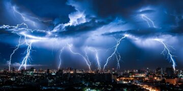 Bizar: heel Nederland krijgt te maken met noodweer en hier gaat het straks keihard los
