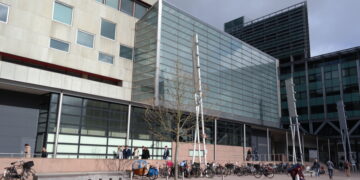Rechtbank doet vernietigend oordeel over moeder die haar eigen kind aan IS gaf en de straf is zwaar