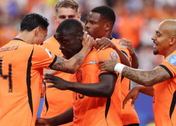 Schokkende beelden duiken op van verhitte ruzie tussen Oranje-spelers vlak voor WK-duel met Tunesië
