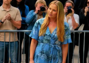 Journalist zoomt in op ketting Amalia en ontdekt een wel heel opvallende naam