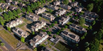 Uitgeprocedeerde asielzoeker in azc Winterswijk gaat tot het uiterste om Nederland niet te hoeven verlaten