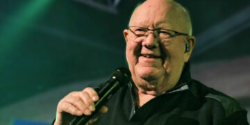 Onze gedachten zijn momenteel bij zanger Henk Wijngaard