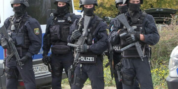 Grote klopjacht in Duitsland: deze man eist reeks aanslagen op stroomnet op en de politie is in paniek
