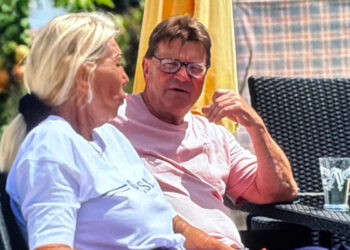 Reünie B&B Vol Liefde onthult eindelijk wat er tussen Caroline en Arie gebeurde en dit had niemand verwacht