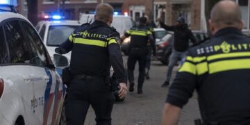 Politie komt af op melding over man met bijl, maar dan loopt de situatie volledig uit de hand
