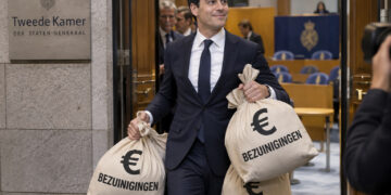 Jetten draait plots bij over bezuinigingen en dit is de reden die hij zelf geeft