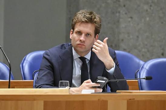 Minister Karremans wijst goedkoper aanbod voor regeringsvliegtuig af, maar vooral dit roept vragen op